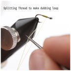 Splitting flat fly tying thread to form a dubbing loop